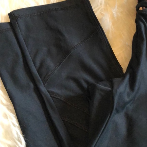 Bebe Sports Workout Capris - Picture 5 of 7